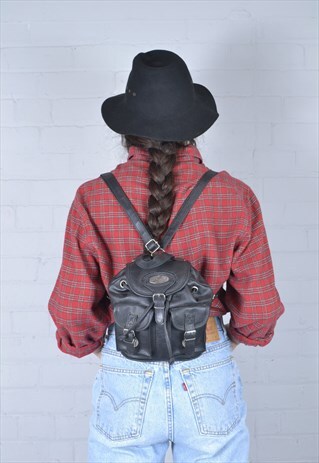 VINTAGE BLACK MINI RUCKSACK