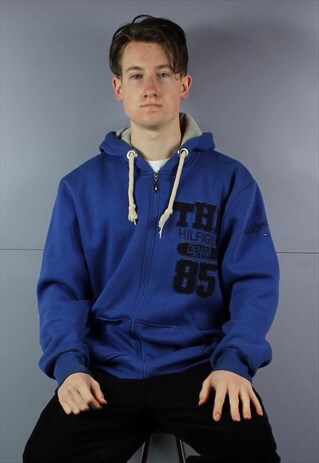 VINTAGE TOMMY HILFIGER ZIP HOODIE IN BLUE WITH POCKET AND EM