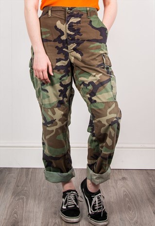 90'S VINTAGE ARMY CAMO PATTERN GRUNGE TROUSERS