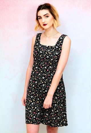 1990S VINTAGE BLACK DRESS WITH DISTSY FLORAL PRINT