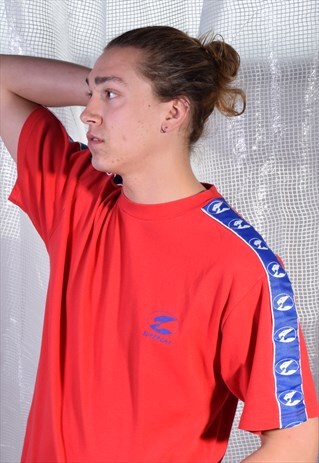 VINTAGE SUPERCAT RED AND BLUE TEE