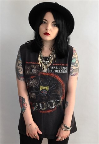 REWORKED ROCK FESTIVAL T-SHIRT IN BLACK SIZE MEDIUM.