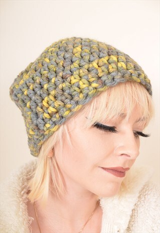 VINTAGE KNITTED WOOL BEANIE HAT IN GREEN