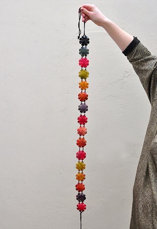 VINTAGE FLOWER SHAPED MULTICOLOURED WOODEN BELT
