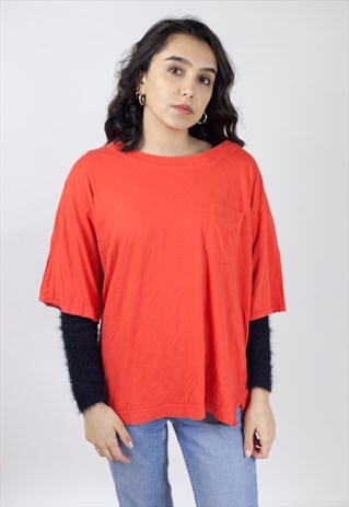 VINTAGE RED ONE POCKET T-SHIRT