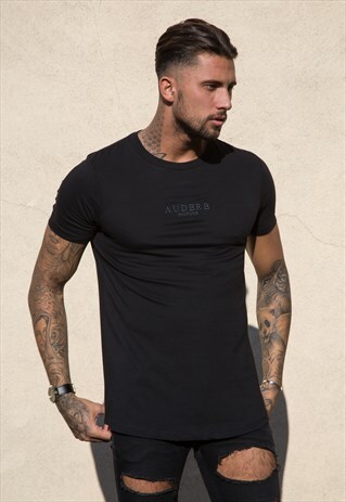 BLACK LONGLINE EMBROIDERED T-SHIRT