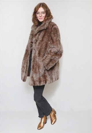 VINTAGE 1970'S PREMIUM BROWN FAUX FUR COAT