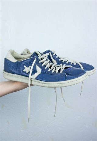 VINTAGE CONVERSE ONE STAR TRAINERS