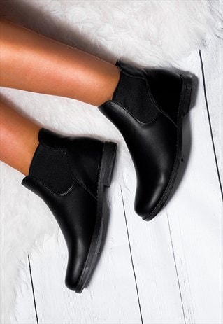 MAXIMO FLAT CHELSEA ANKLE BOOTS - BLACK LEATHER STYLE