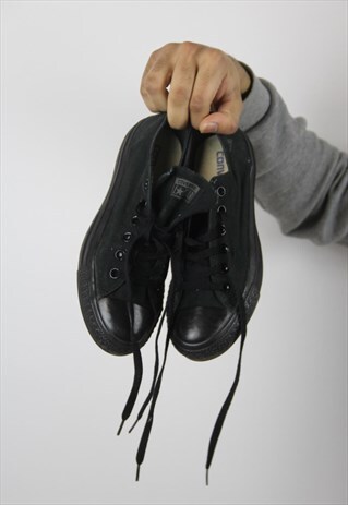 VINTAGE CONVERSE BLACK TRAINERS