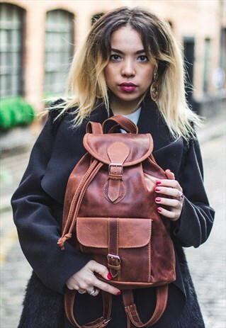 THE STRESSED BROWN HUNTER BACKPACK (MEDIUM)