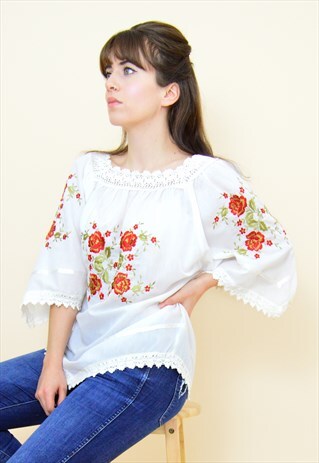 VINTAGE 90S WHITE FLORAL EMBROIDERED ANGEL SLEEVE TOP