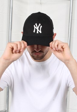 Vintage New Era New York Yankees Cap in Black S/M