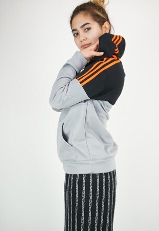 VINTAGE 90'S ADIDAS HOODIE