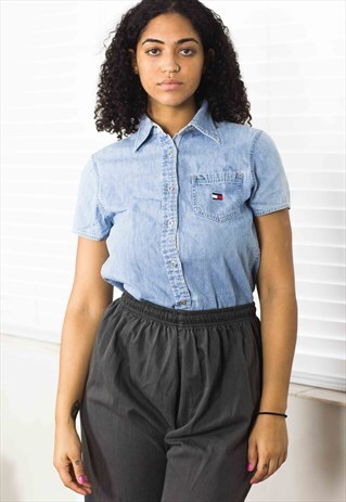 VINTAGE TOMMY HILFIGER DENIM SHIRT LOGO 90S X 9.3