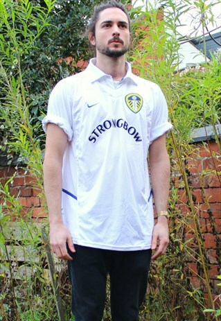 VINTAGE 2002 LEEDS UTD NIKE SOCCER FOOTBALL JERSEY SHIRT XL