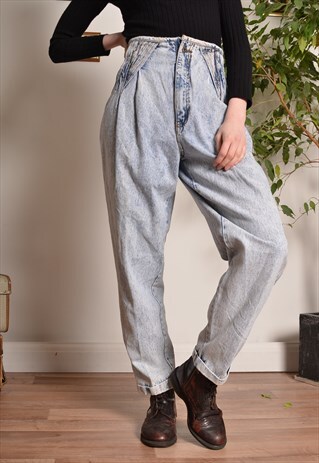 VINTAGE HIGH WAIST MOM JEANS IN ACID WASH BLUE DENIM