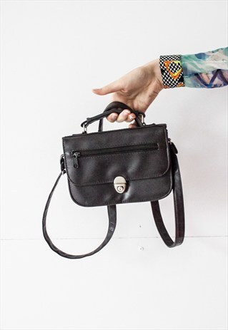 VINTAGE RETRO LITTLE BLACK LEATHER SHOULDER BAG
