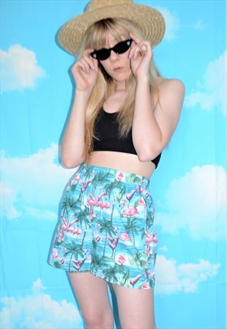 VINTAGE 90'S TROPICAL FLAMINGO PALM PRINT SUMMER SHORTS