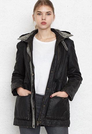 VINTAGE BLACK LEATHER JACKET