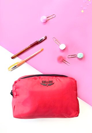 VANITY CASE RED