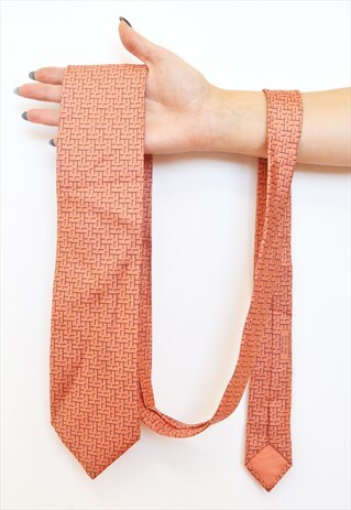 VINTAGE HERMES LUXURY SILK TIE