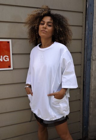 LOOSE FIT OVERSIZE BEAM ADJUSTABLE PANELLED SLOGAN TEE SHIRT