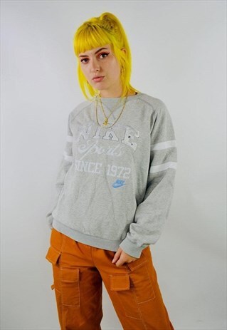 VINTAGE NIKE EMBROIDERED SWOOSH SWEATSHIRT