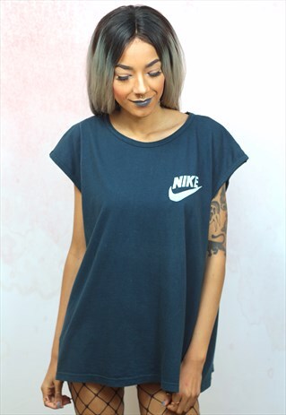 1990S VINTAGE BRANDED NAVY BLUE OVERSIZED TANK TOP TEE