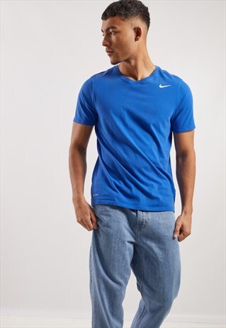 VINTAGE NIKE T-SHIRT