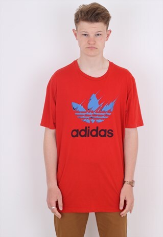 VINTAGE ADIDAS T SHIRT