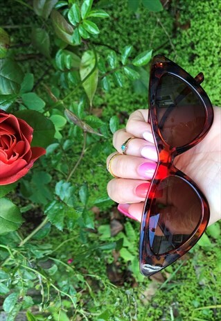 NEW TORTOISE SHELL SUNGLASSES