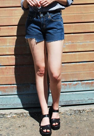 LEVI'S DENIM CUT OFF SHORTS