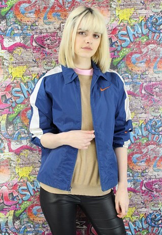 VINTAGE NIKE SHELL JACKET/WINDBREAKER. BRANDED SPORTSWEAR.