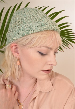 VINTAGE KNITTED BEANIE HAT GREEN