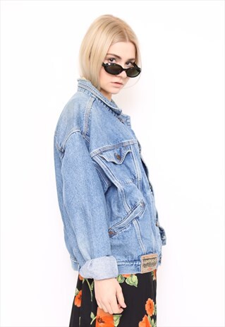 VINTAGE 90S BLUE DENIM OVERSIZED JACKET