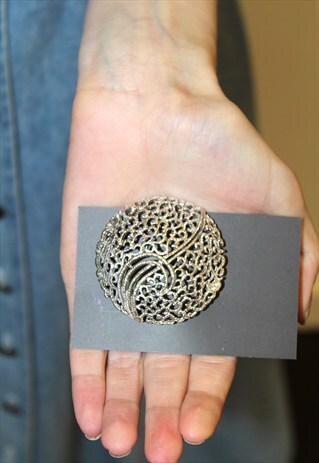 80S VINTAGE SILVER BOHO FESTIVAL METALLIC BROOCH PIN