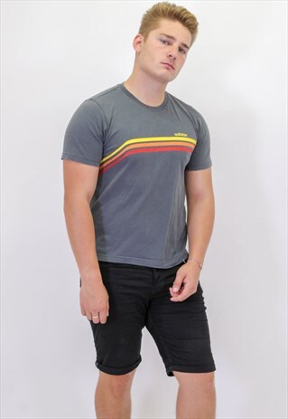 VINTAGE ADIDAS T-SHIRT IN GREY