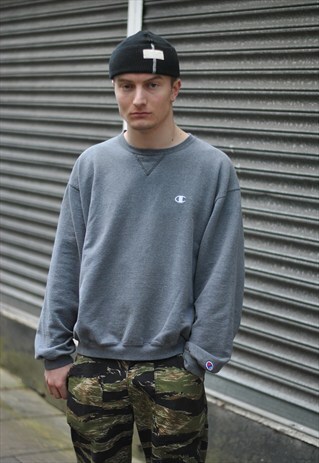 VINTAGE CHAMPION CREW NECK SWEATER