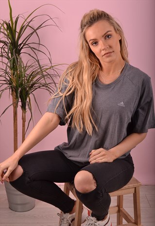 GREY ADIDAS T-SHIRT GBT4366