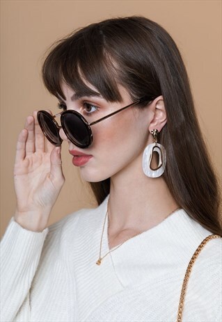 PEARLESCENT ORGANIC SHAPED WIGGLE DANGLE EARRINGS