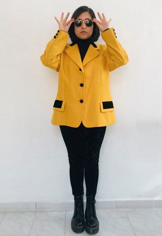 VINTAGE 90S YELLOW JACKET