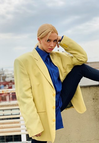 VINTAGE 80'S YELLOW - GOLD THREE BUTTON OVERSIZED BLAZER