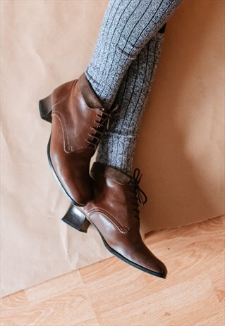 VINTAGE 90S GRUNGE LEATHER SHOES