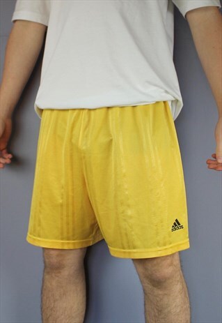 VINTAGE ADIDAS SHORTS IN YELLOW WITH EMBROIDERED LOGO AND IS