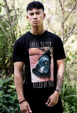 EARLHAM TECHWEAR SHARK T-SHIRT - BLACK
