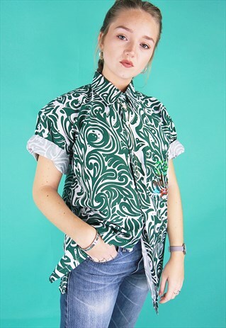 GREEN & WHITE PRINT SHORT SLEEVED BOYFRIEND SHIRT