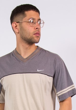 90'S VINTAGE NIKE V-NECK T-SHIRT