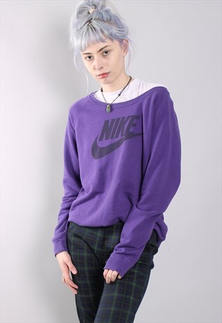 VINTAGE NIKE SWEATSHIRT