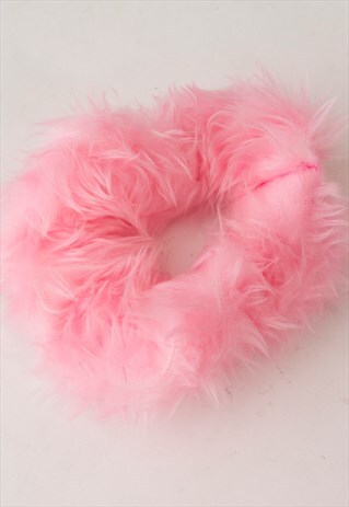 BABY PINK PRINT FAUX FUR SCRUNCHIE